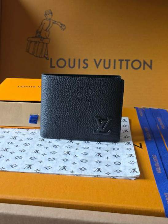 Picture of Louis Vuitton Wallets _SKUfw215539598fw